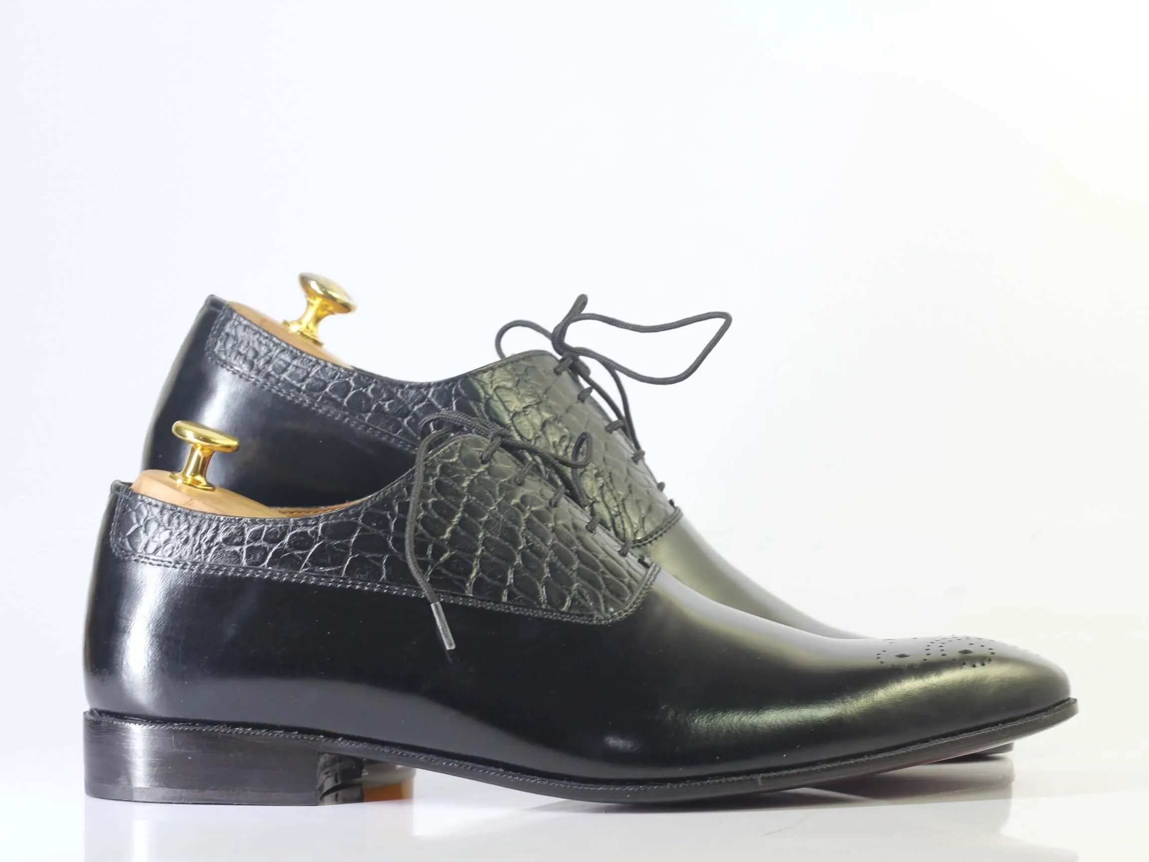 Bespoke Black Alligator Texture Leather Lace Up Shoes for Men's